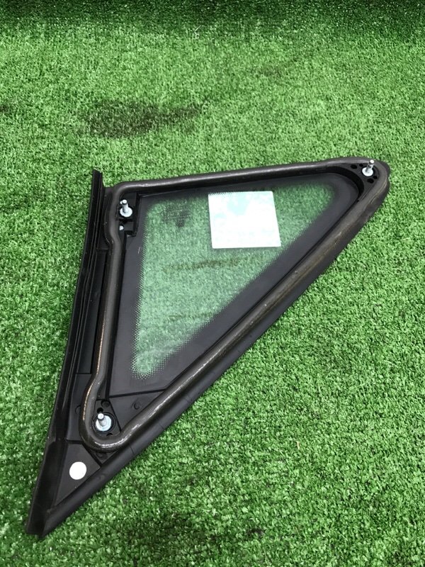 Стекло глухое VOLKSWAGEN Touran 2011 1T3