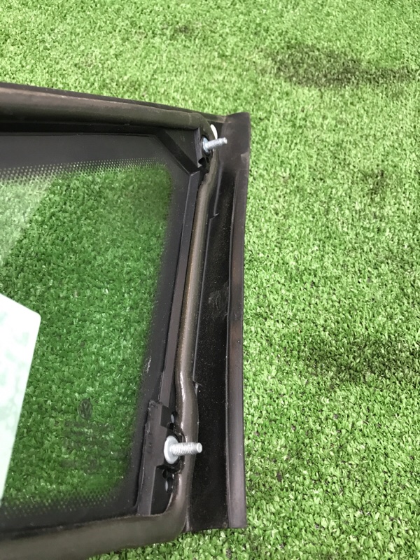 Стекло глухое VOLKSWAGEN Touran 2011 1T3