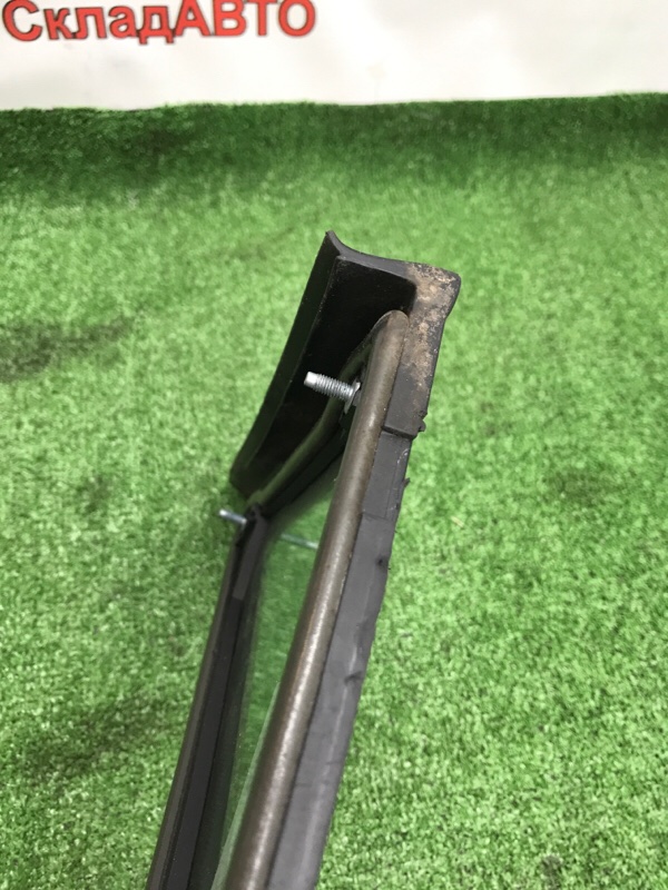 Стекло глухое VOLKSWAGEN Touran 2011 1T3