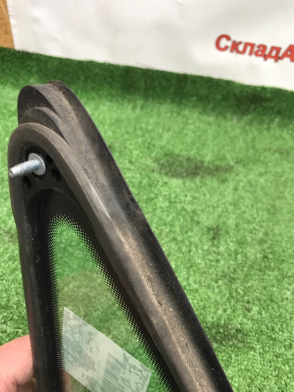 Стекло глухое VOLKSWAGEN Touran 2011 1T3