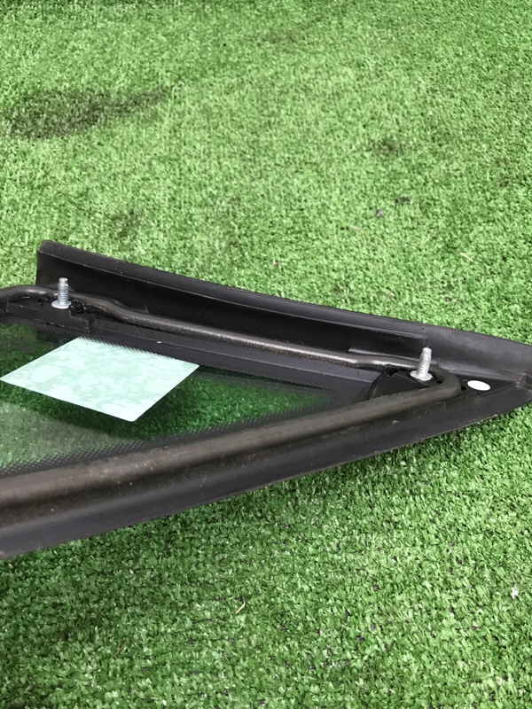 Стекло глухое VOLKSWAGEN Touran 2011 1T3