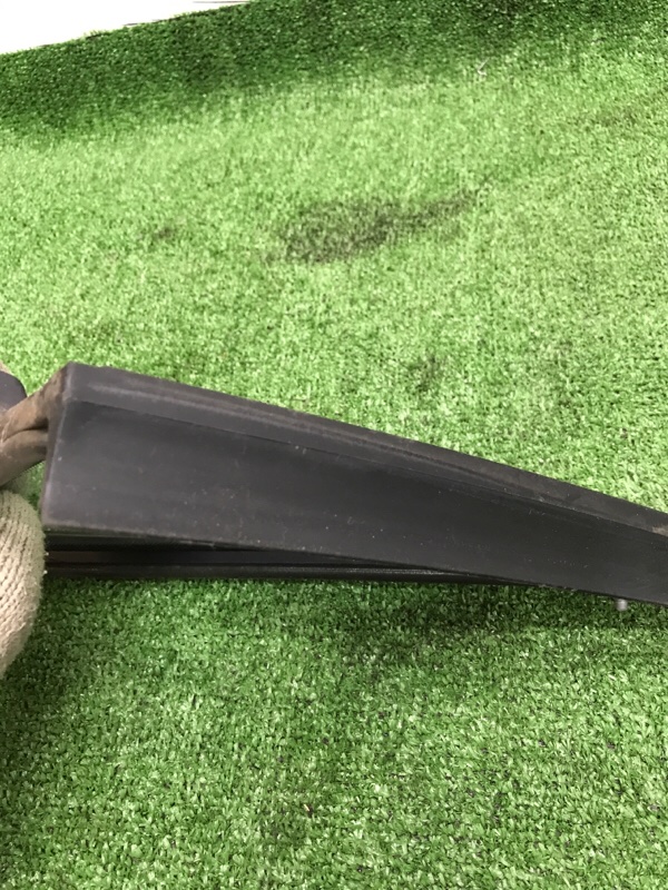 Стекло глухое VOLKSWAGEN Touran 2011 1T3