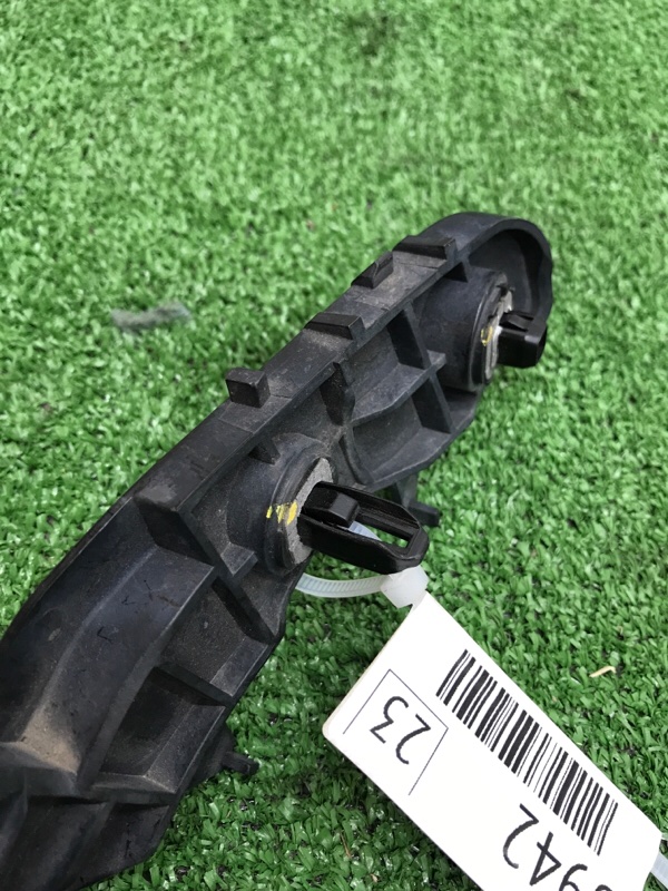 Кронштейн бампера Toyota AVENSIS 2012 ZRT272