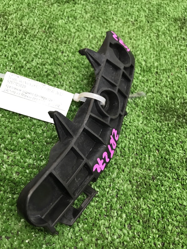 Кронштейн бампера Toyota AVENSIS 2012 ZRT272