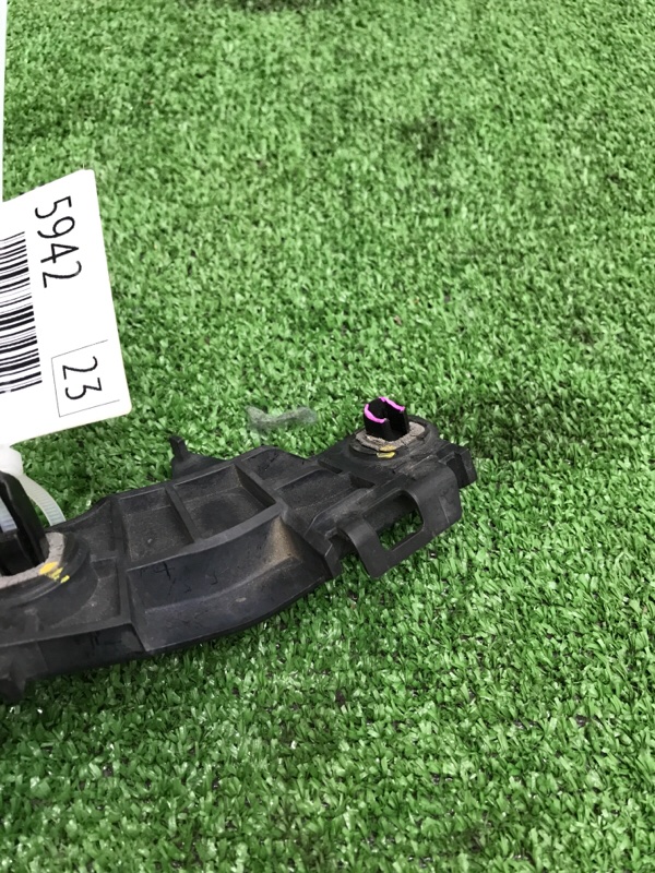 Кронштейн бампера Toyota AVENSIS 2012 ZRT272