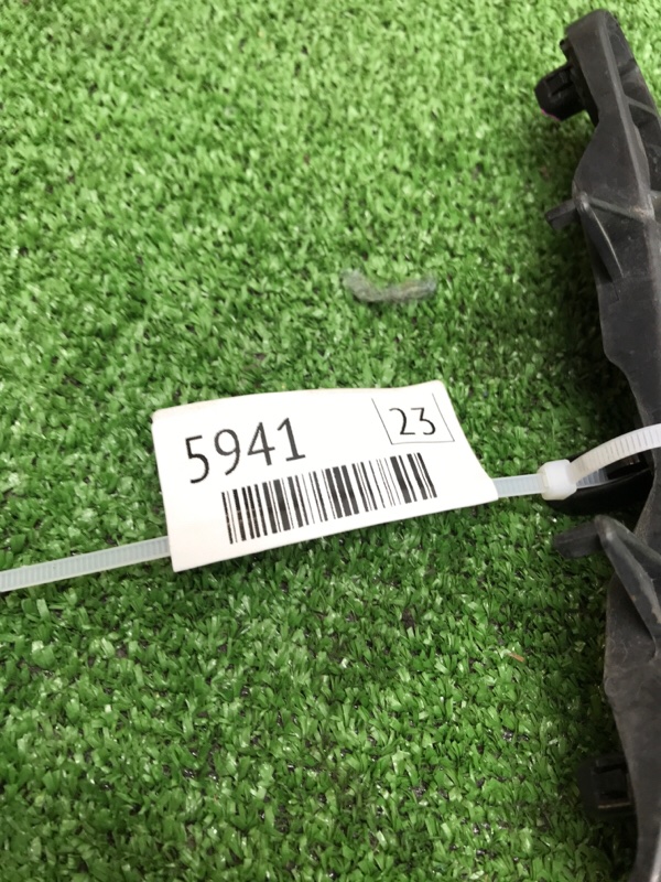 Кронштейн бампера Toyota AVENSIS 2012 ZRT272