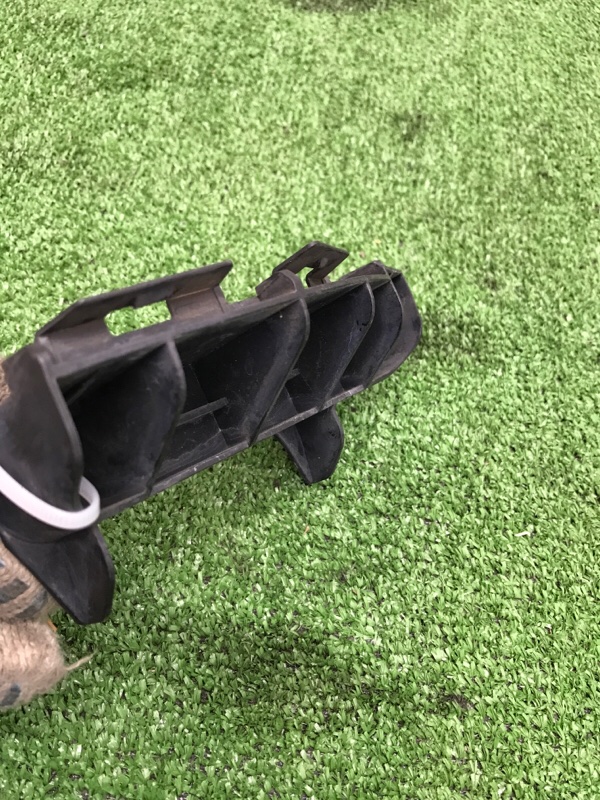 Кронштейн бампера Toyota AVENSIS 2012 ZRT272