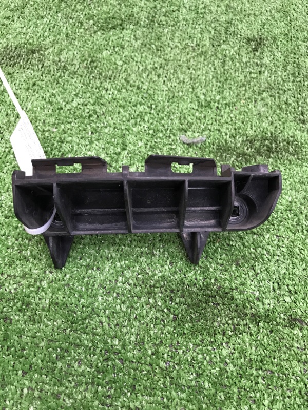 Кронштейн бампера Toyota AVENSIS 2012 ZRT272