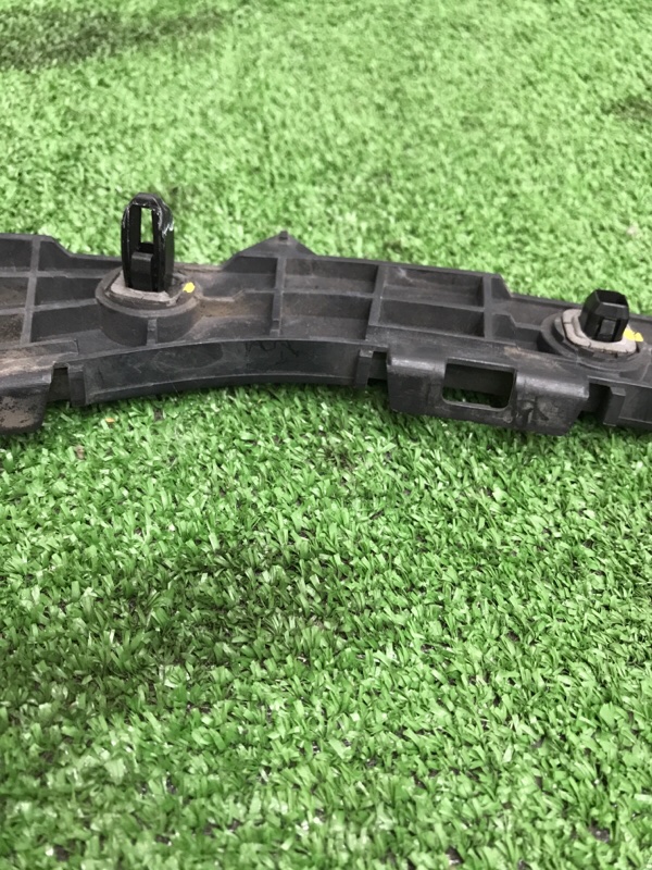 Кронштейн бампера Toyota AVENSIS 2012 ZRT272