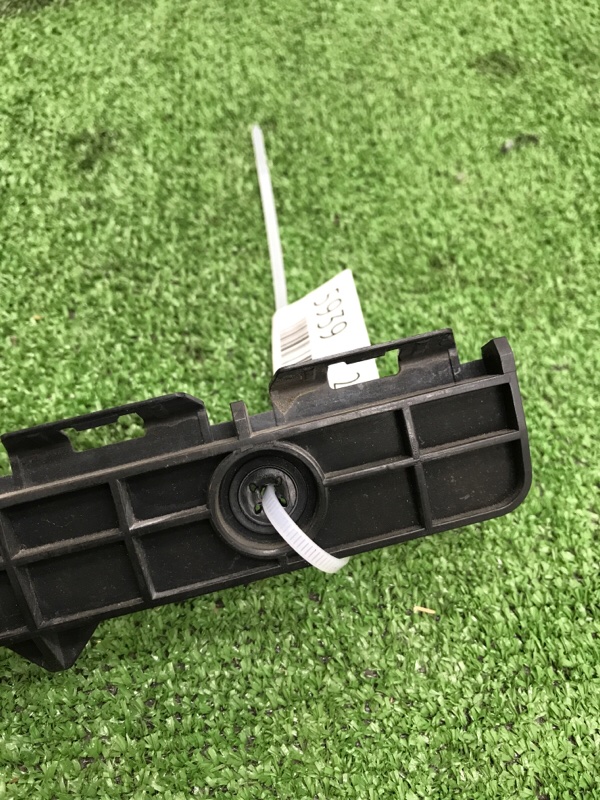 Кронштейн бампера Toyota AVENSIS 2012 ZRT272