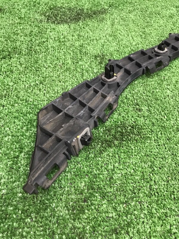 Кронштейн бампера Toyota AVENSIS 2012 ZRT272