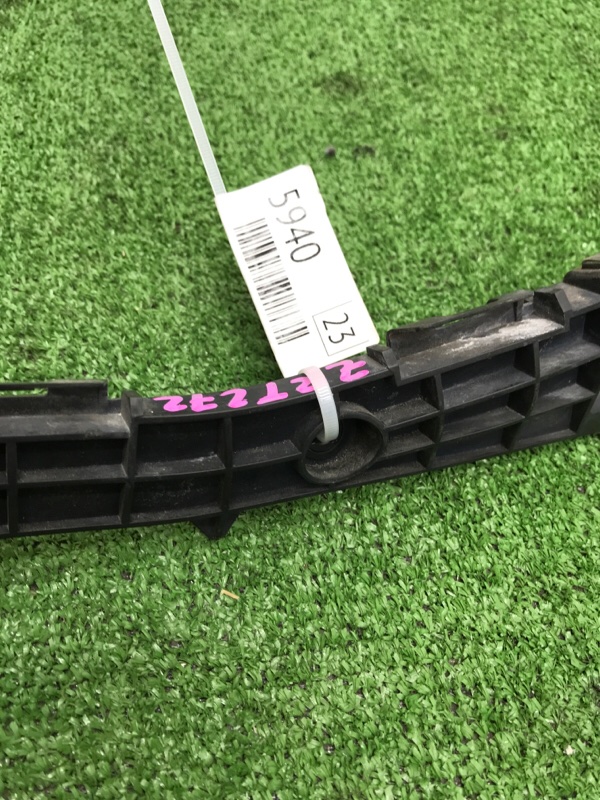 Кронштейн бампера Toyota AVENSIS 2012 ZRT272