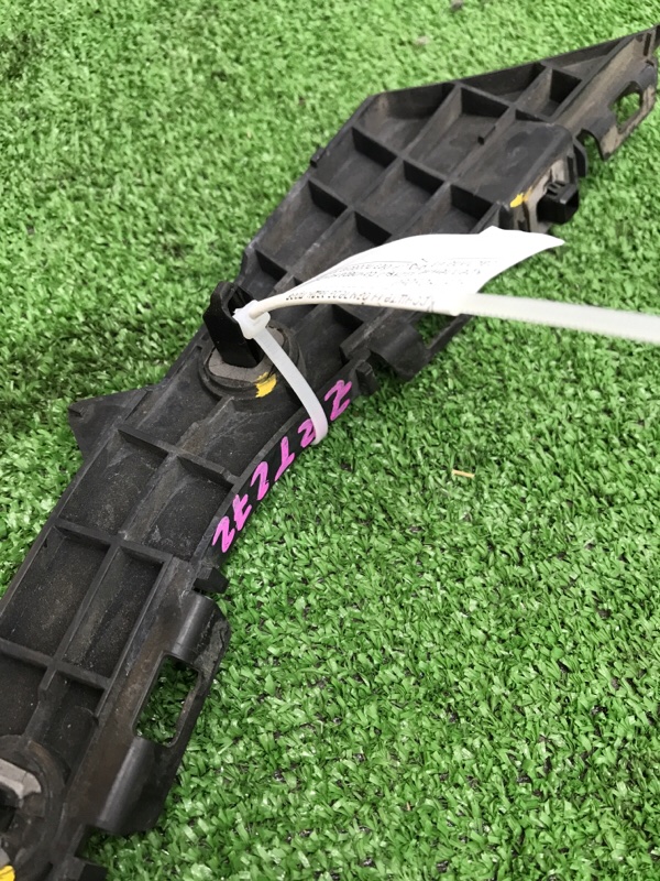 Кронштейн бампера Toyota AVENSIS 2012 ZRT272