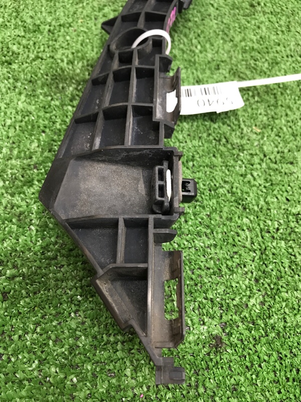 Кронштейн бампера Toyota AVENSIS 2012 ZRT272