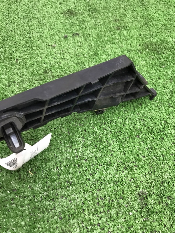 Кронштейн бампера Toyota AVENSIS 2012 ZRT272