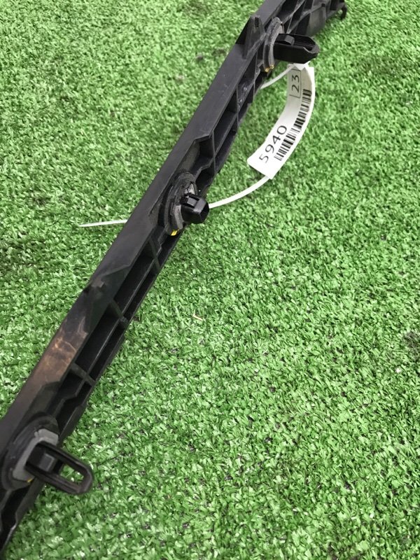 Кронштейн бампера Toyota AVENSIS 2012 ZRT272