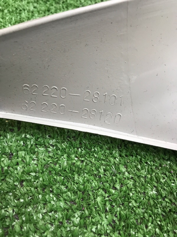 Накладка стойки лобового стекла Toyota Estima 2008 ACR50W