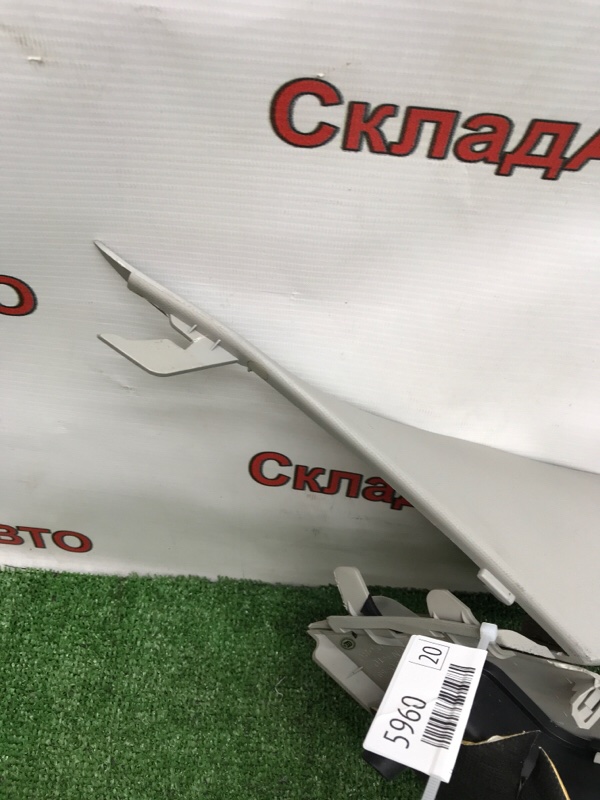 Накладка стойки лобового стекла Toyota Estima 2008 ACR50W