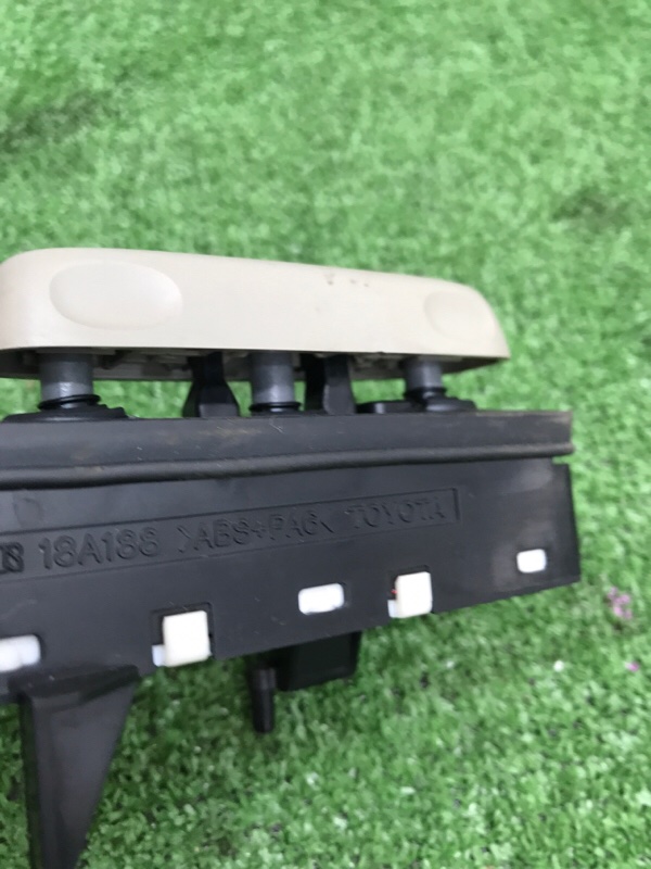 Блок управления сиденьем Toyota Camry 2006 ACV40