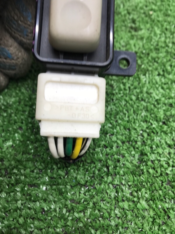 Кнопка регулировки сиденья Toyota Camry 2006 ACV40