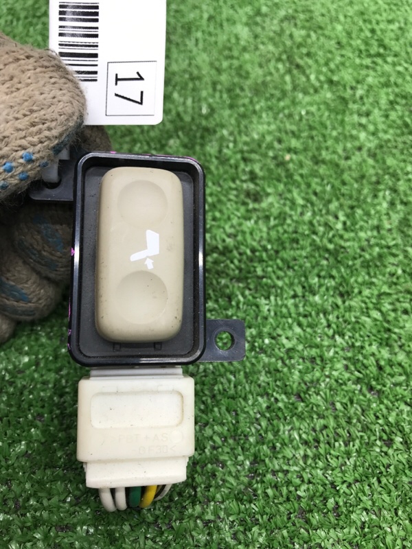 Кнопка регулировки сиденья Toyota Camry 2006 ACV40