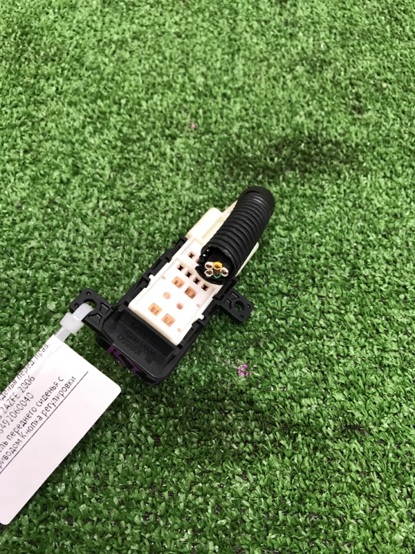 Кнопка регулировки сиденья Toyota Camry 2006 ACV40