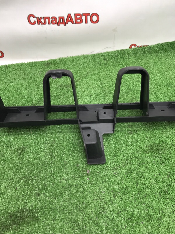 Кронштейн бампера Ford Focus 3 2011-2019 СЕДАН