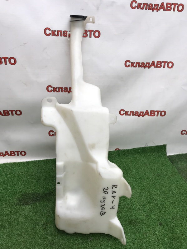 Бачок омывателя Toyota RAV4 2000-2005