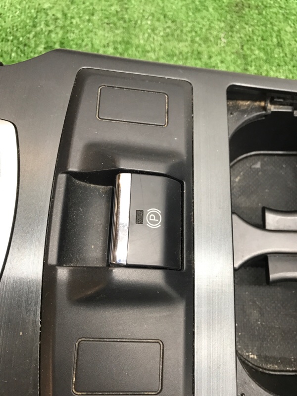 Подлокотник Subaru Outback 2013 BRM