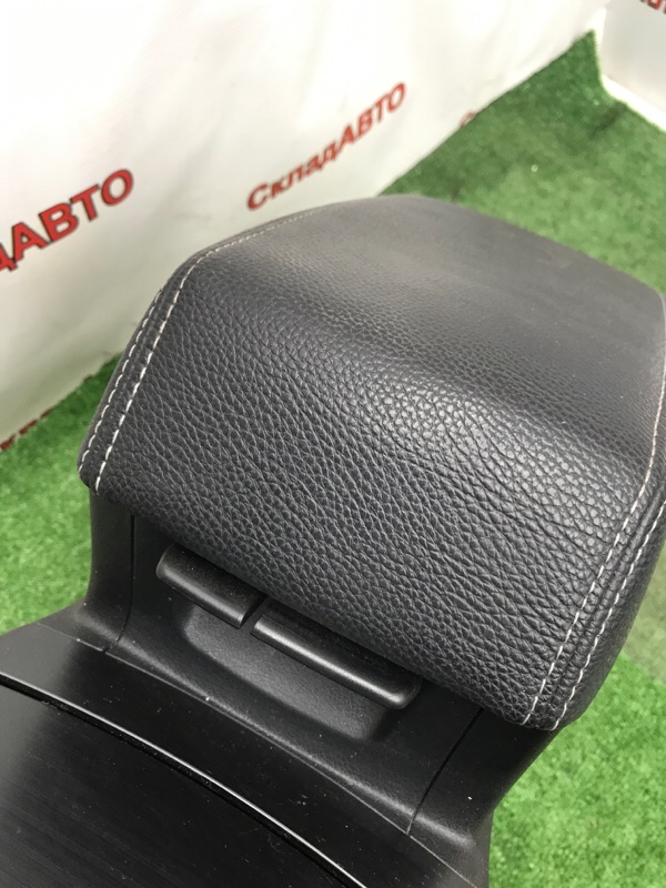 Подлокотник Subaru Outback 2013 BRM