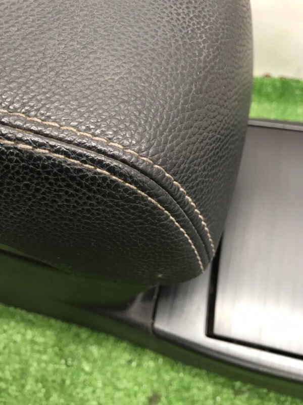 Подлокотник Subaru Outback 2013 BRM