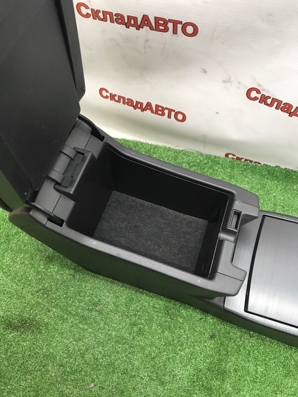 Подлокотник Subaru Outback 2013 BRM