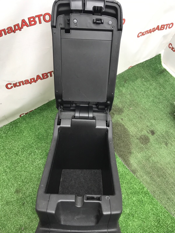 Подлокотник Subaru Outback 2013 BRM