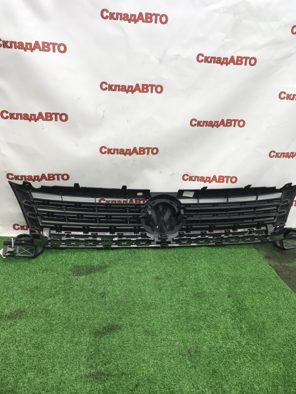 Решетка радиатора VOLKSWAGEN Touran 2011 1T3