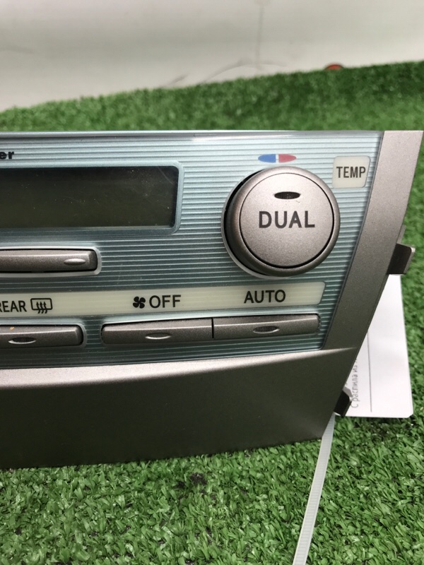 Блок управления климат-контролем Toyota Camry 2006 ACV40