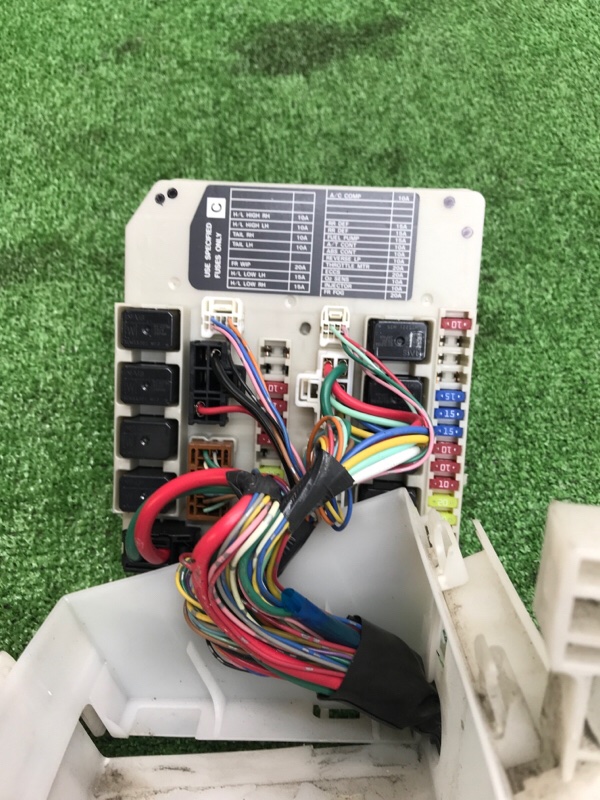 Блок предохранителей под капот NISSAN March 2009 BNK12