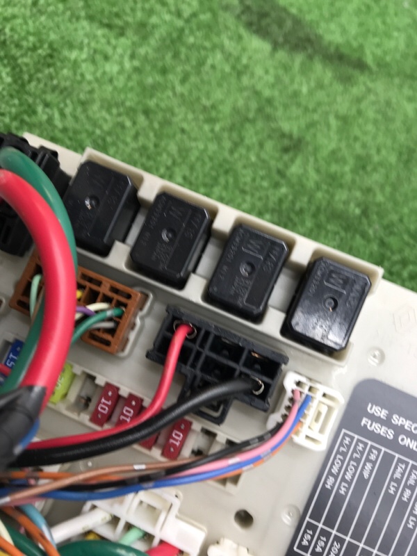 Блок предохранителей под капот NISSAN March 2009 BNK12