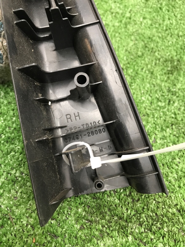 Накладка крепления зеркала Toyota Estima 2008 ACR50W