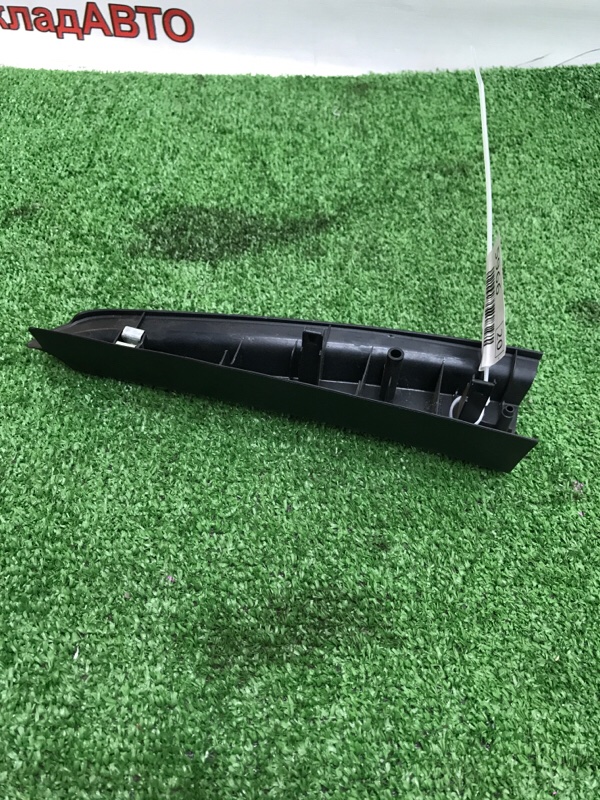 Накладка крепления зеркала Toyota Estima 2008 ACR50W