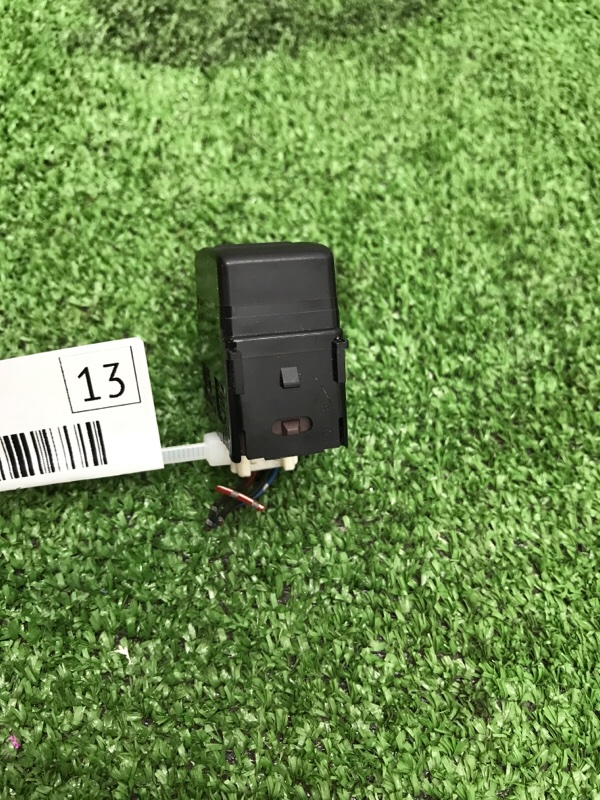 Кнопка открывания багажника NISSAN TEANA 2008 J32