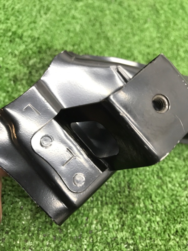 Рамка радиатора Toyota RAV4 2005-2012