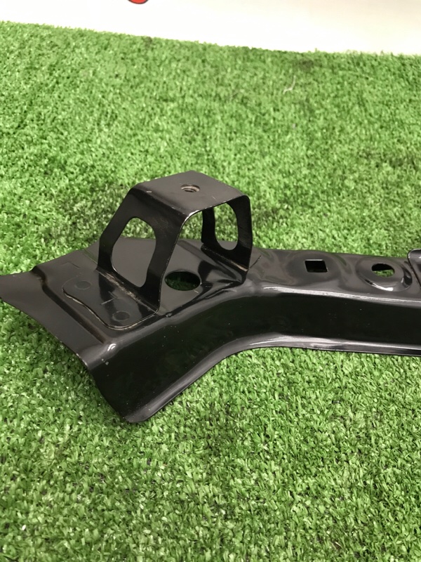 Рамка радиатора Toyota RAV4 2005-2012