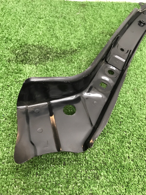 Рамка радиатора Toyota RAV4 2005-2012