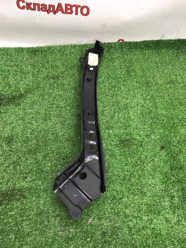 Рамка радиатора Toyota RAV4 2005-2012