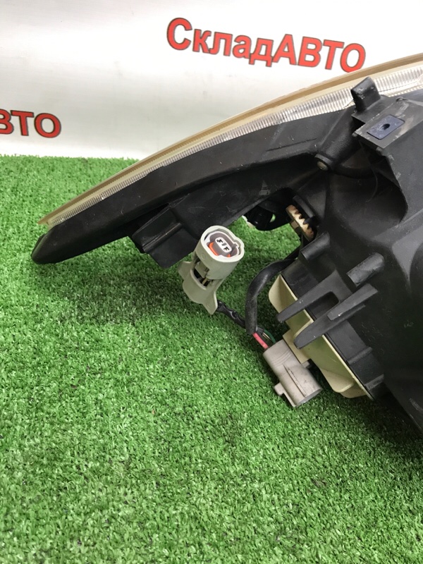 Фара ксеноновая Toyota Estima 2008 ACR50W