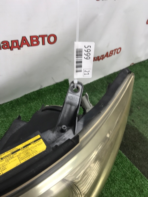 Фара ксеноновая Toyota Estima 2008 ACR50W