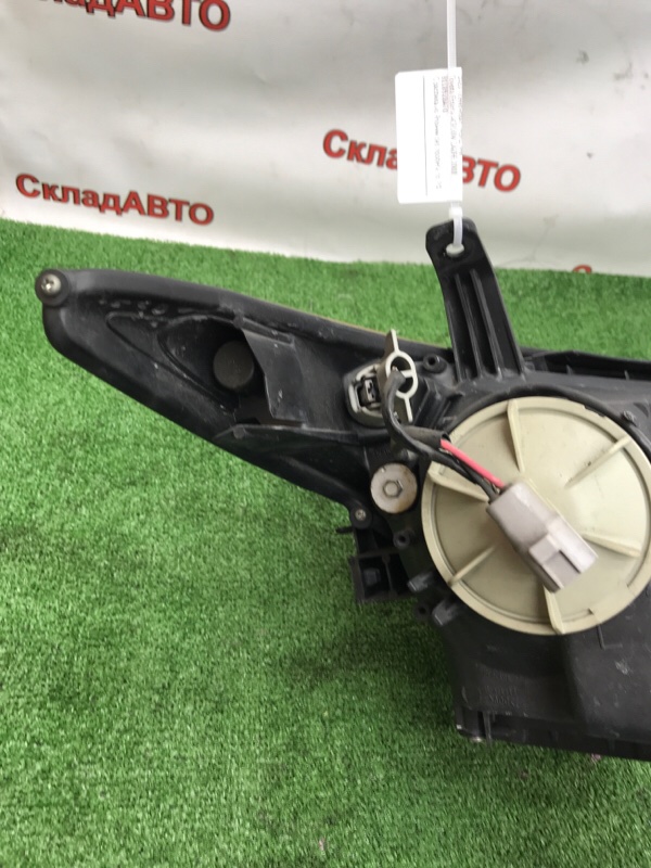 Фара ксеноновая Toyota Estima 2008 ACR50W