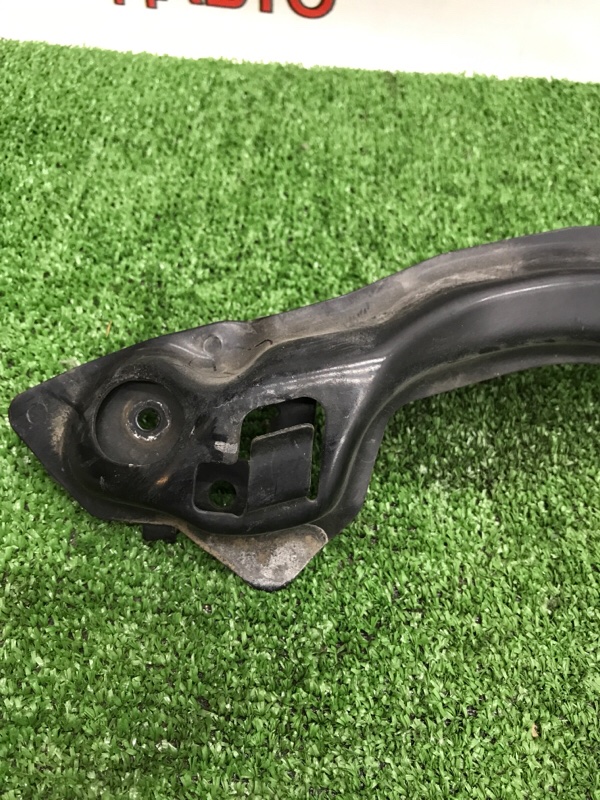 Усилитель бампера Toyota Estima 2008 ACR50W