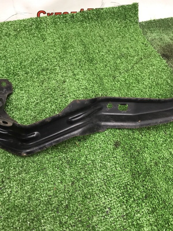 Усилитель бампера Toyota Estima 2008 ACR50W