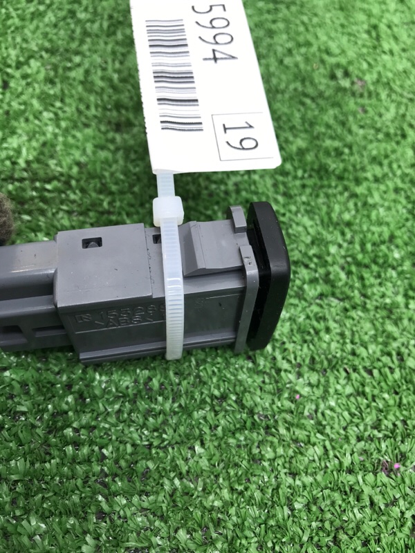 Кнопка включения полного привода Toyota Estima 2003 ACR40W